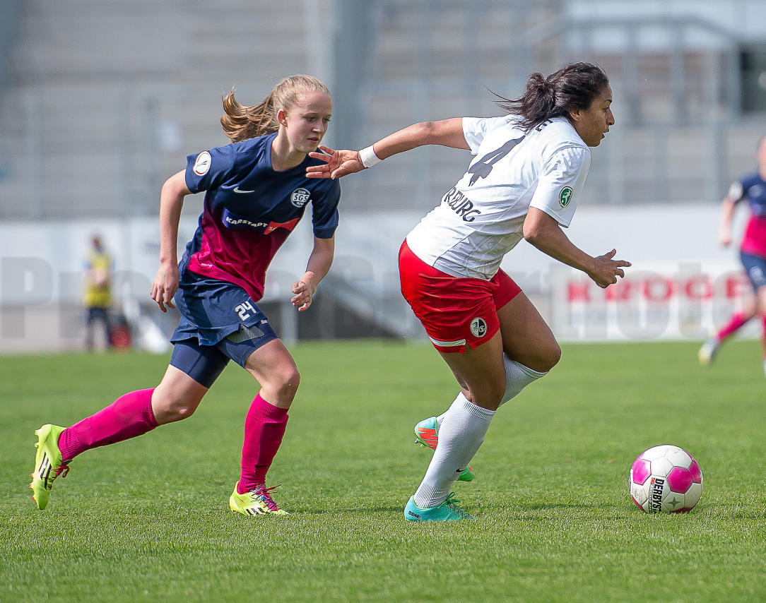 DFB-Pokal Halbfinale der Frauen 2014 in Essen