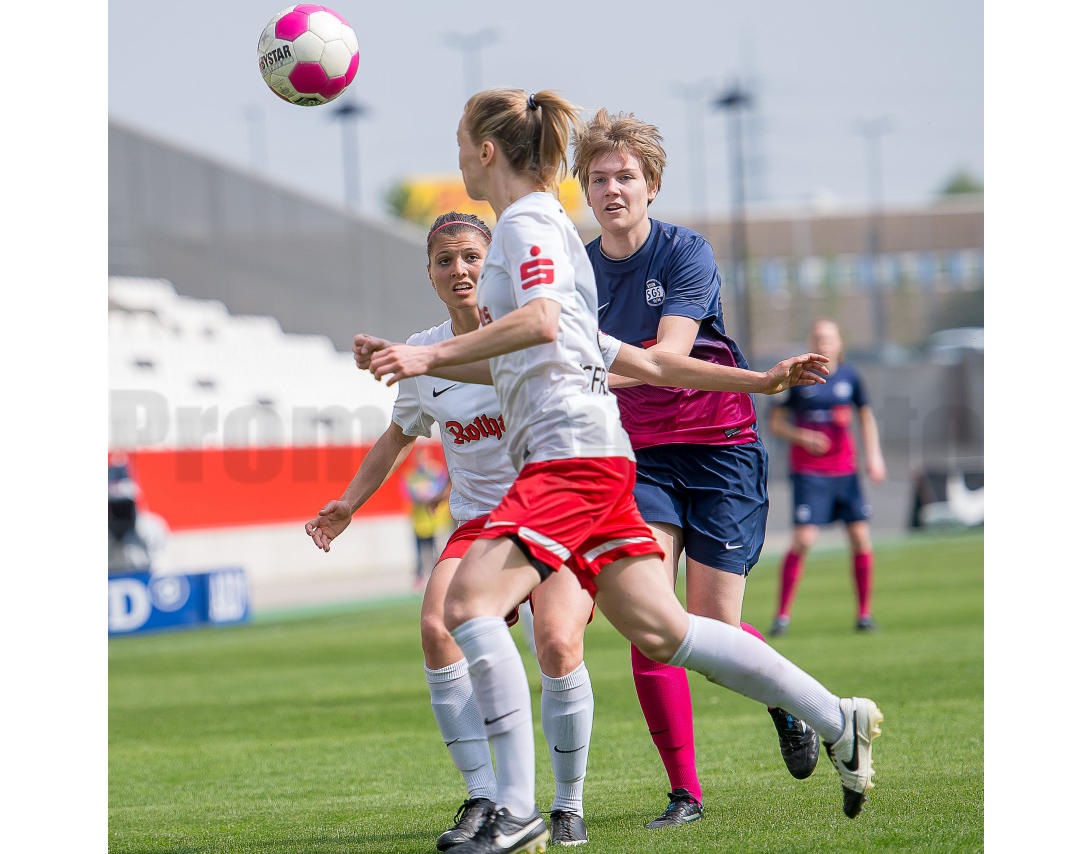 DFB-Pokal Halbfinale der Frauen 2014 in Essen