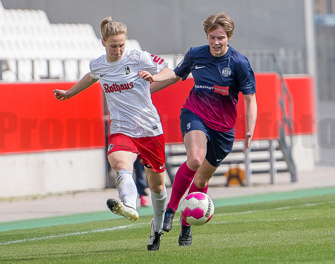 DFB-Pokal Halbfinale der Frauen 2014 in Essen