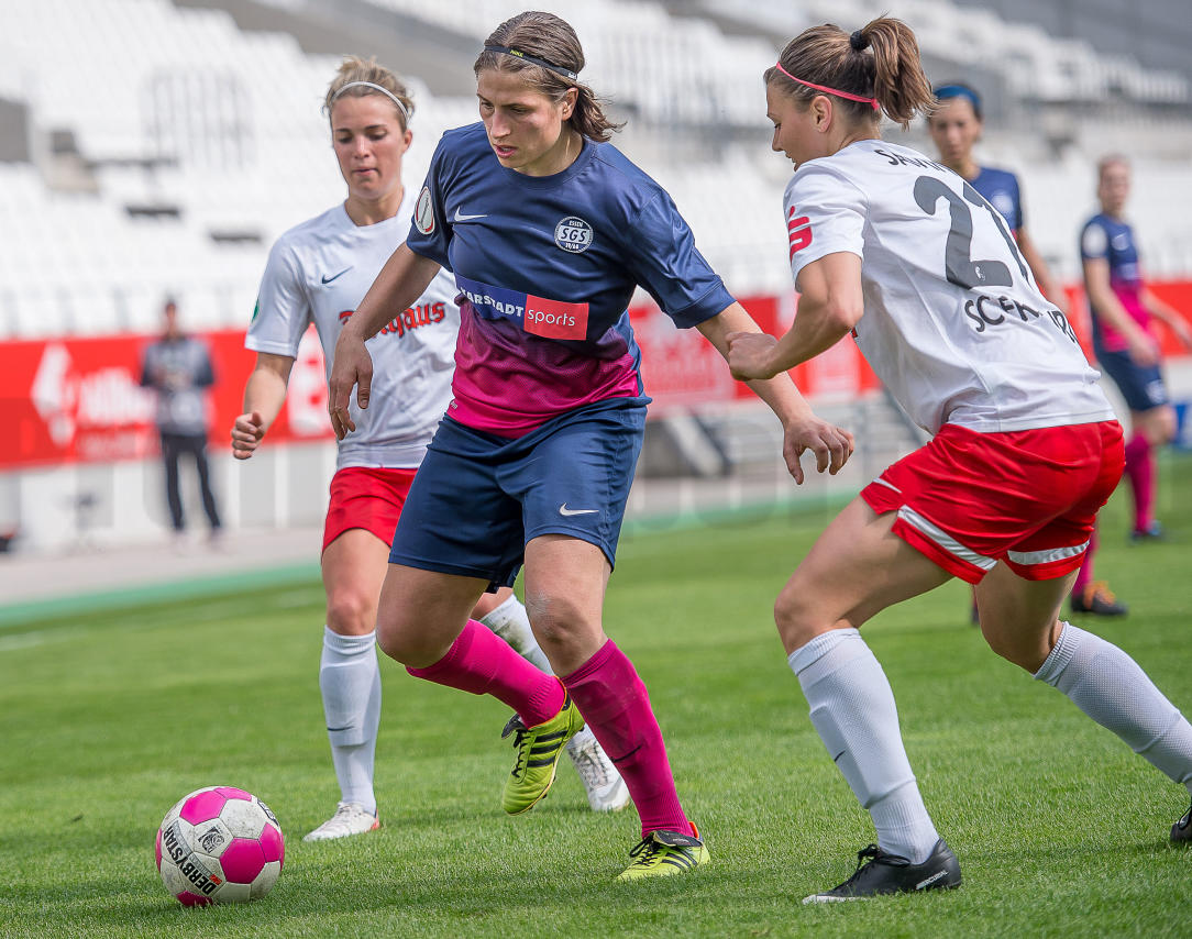DFB-Pokal Halbfinale der Frauen 2014 in Essen