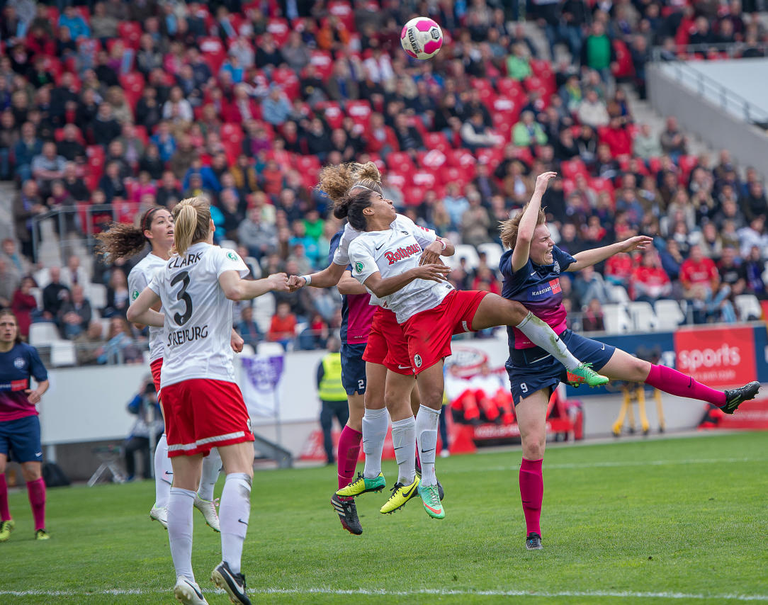 DFB-Pokal Halbfinale der Frauen 2014 in Essen